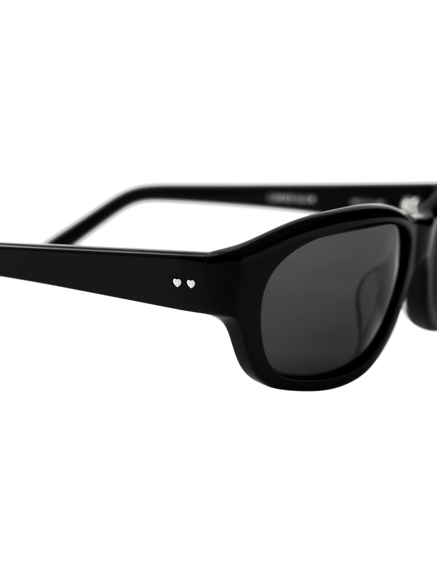 Curved Glow Sunglasses · 都會感流光太陽眼鏡 / 黑色